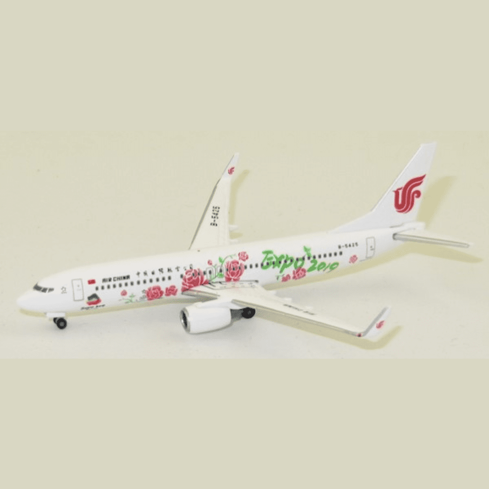 Boeing 737-800 - Air China, Reg."B-5425" - "Beijing Expo 2019" Edizione Limitata Marca: Herpa - Scala: 1:500